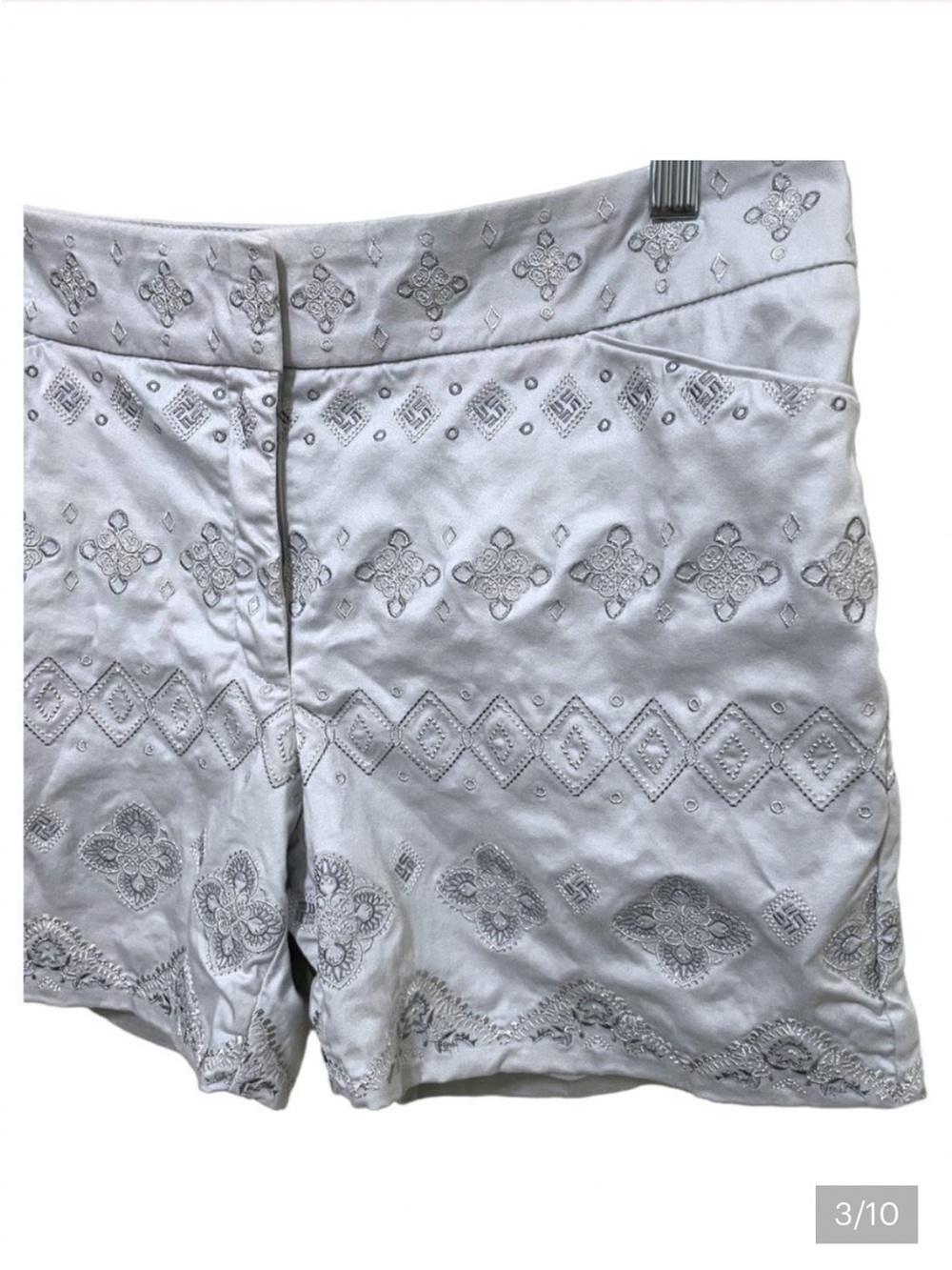 White House Black Market Light Gray Embroidered The 5” Short - Picture 3 of 10